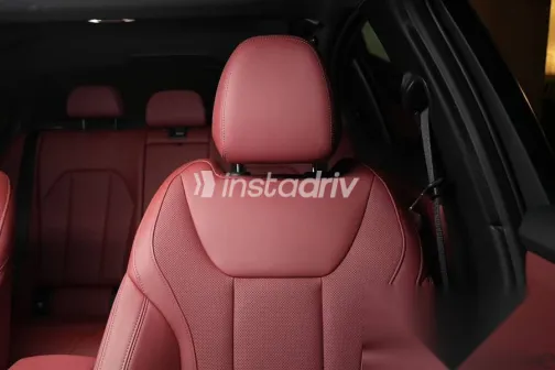 بي ام دبليو 320 2026 أزرق غامق جديدة للبيع - 6