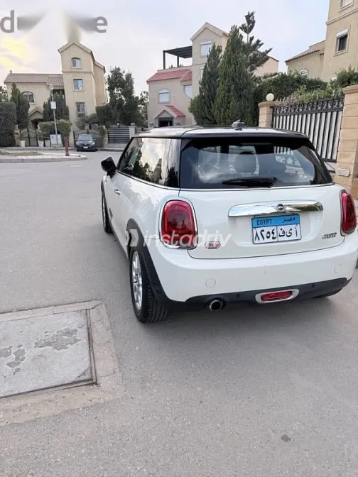 Mini Cooper 2020 White Used for Sale - 7