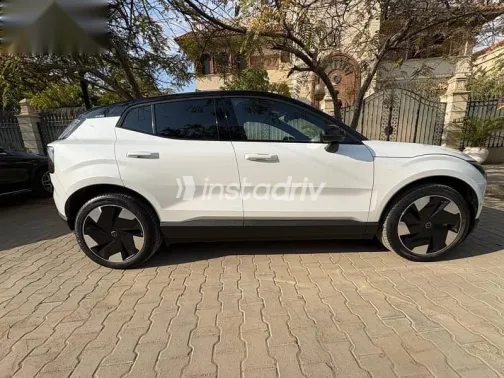 Volvo EX30 2025 White Used for Sale - 4