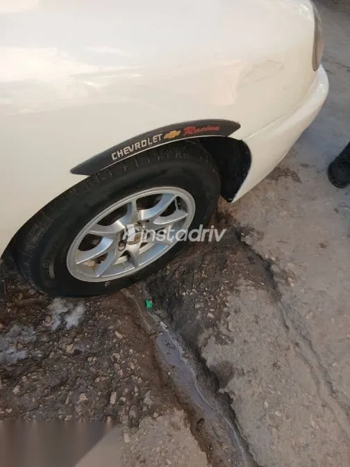 دايو لانوس 2011 أبيض مستعملة للبيع - 8