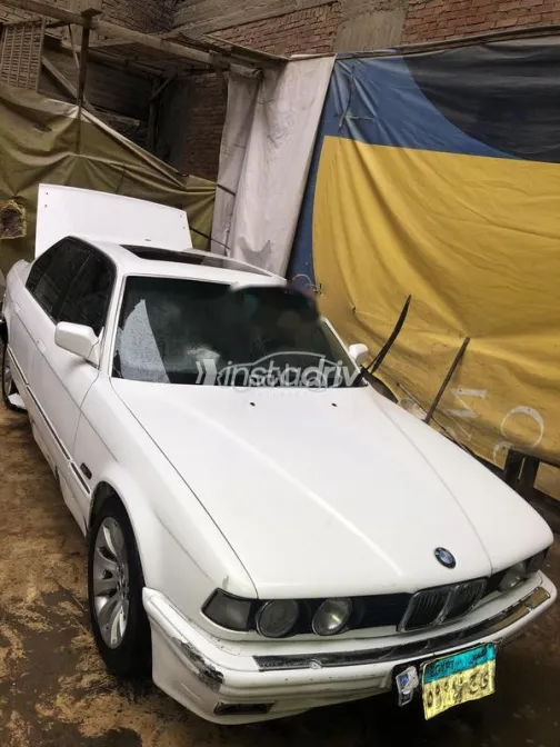 بي ام دبليو 735 1989 أبيض مستعملة للبيع - 2