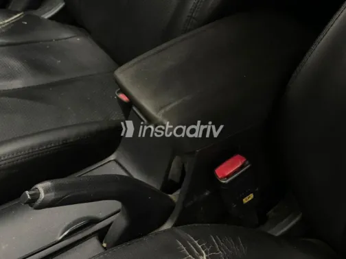 Hyundai Elantra 2021 Beige Used for Sale - 3