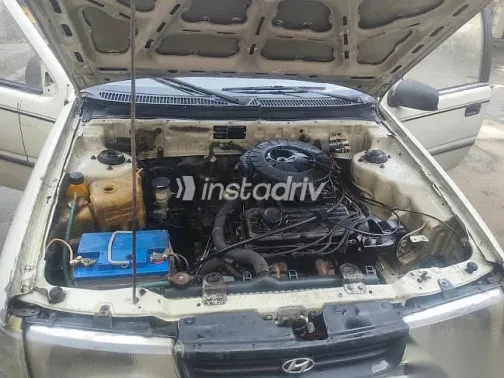 هيونداي اكسيل 1990 أبيض مستعملة للبيع - 3