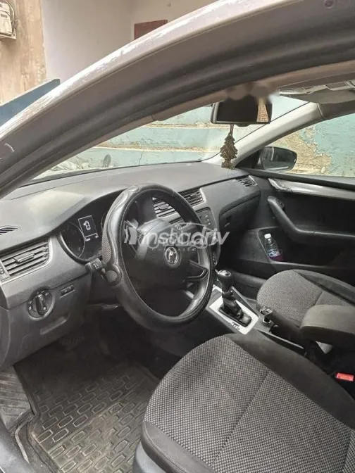 سكودا اوكتافيا A7 2014 برونزي مستعملة للبيع - 2