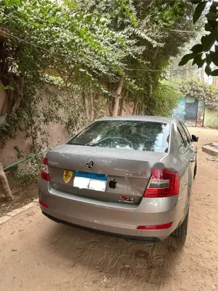سكودا اوكتافيا A7 2014 برونزي مستعملة للبيع
