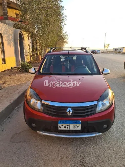 رينو سانديرو  ( ستيب  واى ) 2013 نبيتي مستعملة للبيع - 4