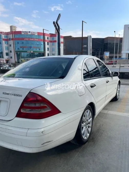 Mercedes C 180 2002 White Used for Sale - 4