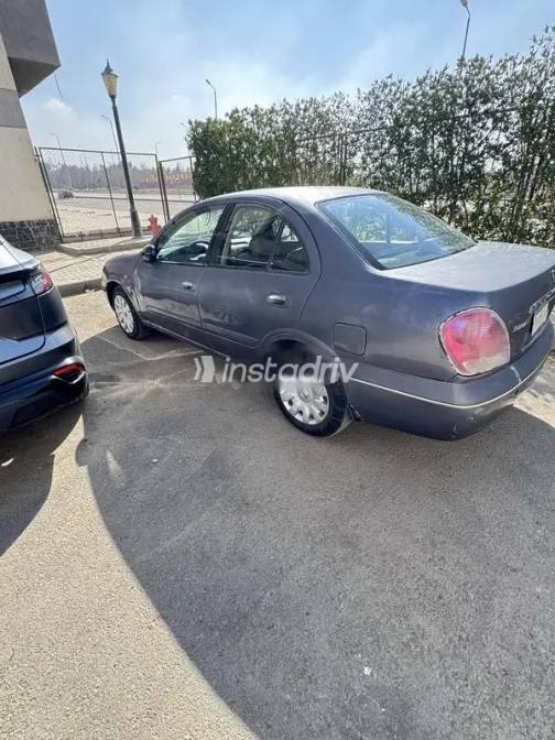 نيسان صنى 2009 بنفسجي مستعملة للبيع - 3