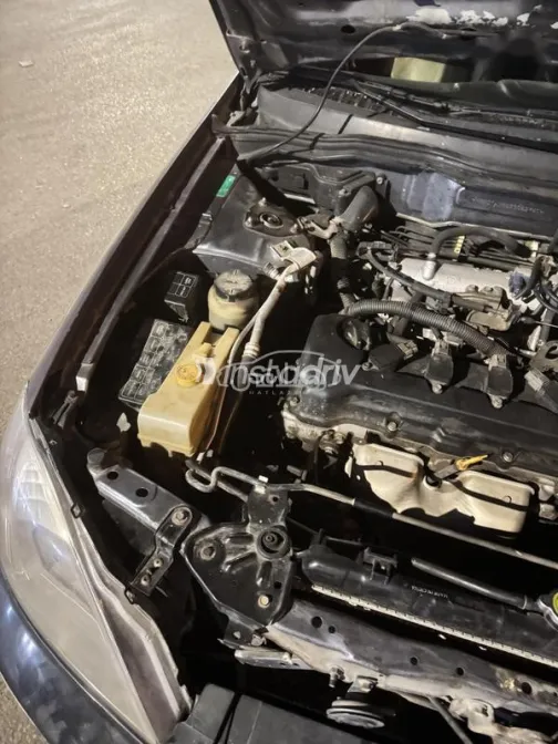 نيسان صنى 2009 بنفسجي مستعملة للبيع - 4