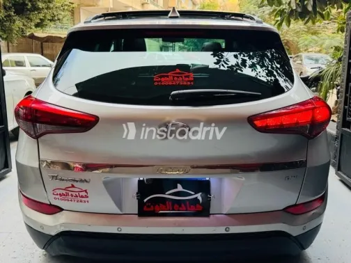 هيونداي توسان GDI 2017 فضي مستعملة للبيع - 2