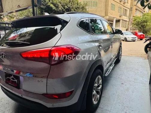 هيونداي توسان GDI 2017 فضي مستعملة للبيع - 4