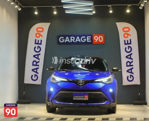 تويوتا C-HR 2022 أزرق غامق مستعملة للبيع - 1