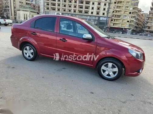 شيفروليه افيو 2014 أحمر مستعملة للبيع - 2