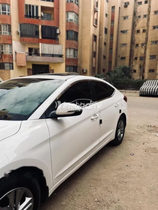 هيونداي إلنترا اى دى 2020 أبيض مستعملة للبيع - 3