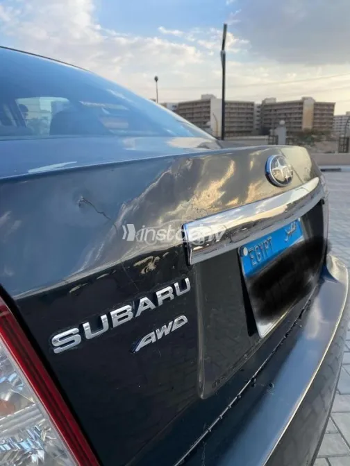 سوبارو امبريزا 2010 أسود مستعملة للبيع - 4