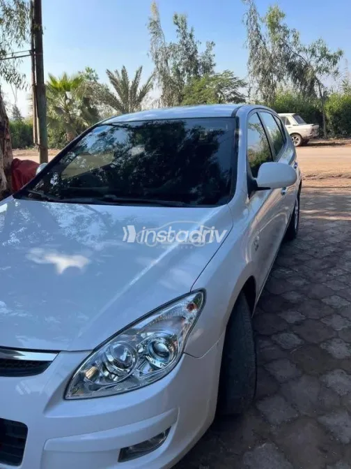 هيونداي I30 2008 أبيض مستعملة للبيع - 4