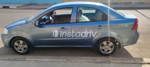 شيفروليه افيو 2010 أبيض مستعملة للبيع - 3