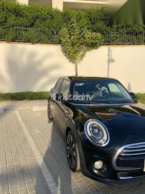 Mini Cooper 2017 Black Used for Sale - 6