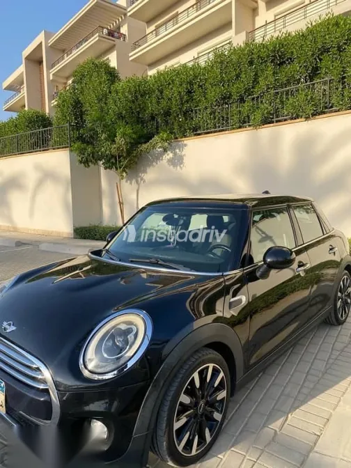 Mini Cooper 2017 Black Used for Sale - 7