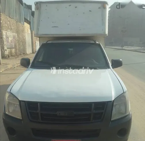 ايسوزو تروبر 2007 أبيض مستعملة للبيع - 1