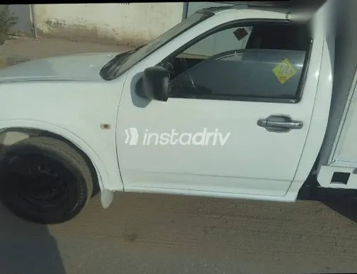 ايسوزو تروبر 2007 أبيض مستعملة للبيع - 3