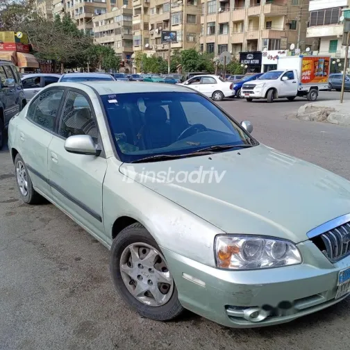 هيونداي إلنترا 2007 أبيض مستعملة للبيع - 2