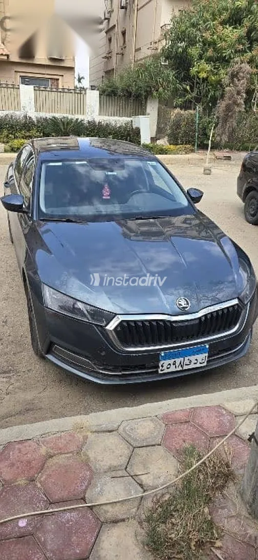Skoda Octavia 2021 Green Used for Sale - 2