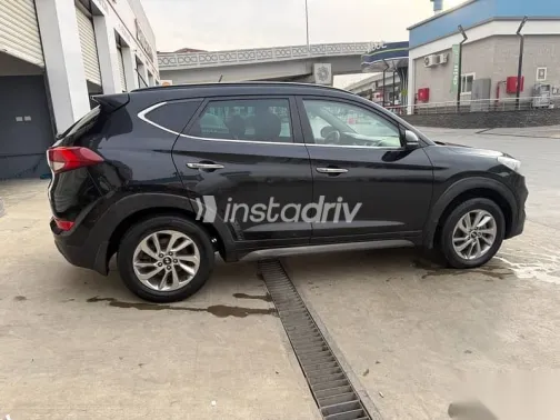 Hyundai Tucson 2017 Black Used for Sale - 4