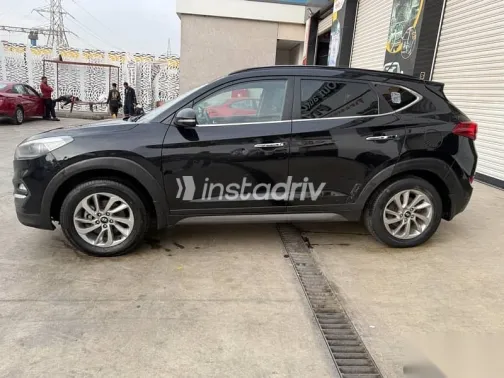 Hyundai Tucson 2017 Black Used for Sale - 9