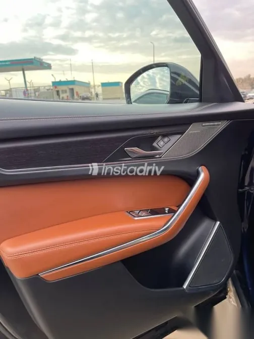 جاكوار اف بيس 2021 أزرق غامق جديدة للبيع - 8