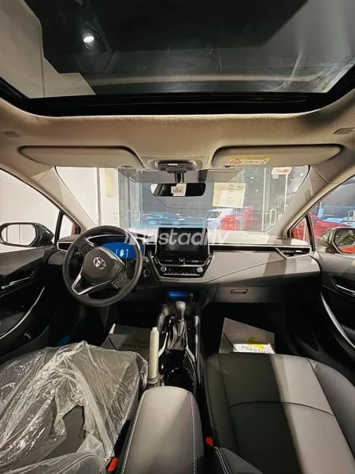 تويوتا كورولا 2026 برتقالي جديدة للبيع - 4