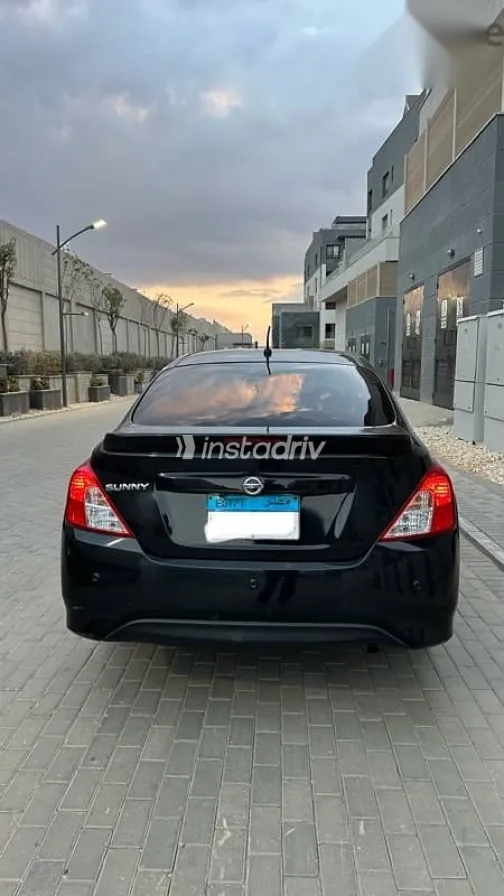 نيسان صنى 2023 أسود مستعملة للبيع - 4