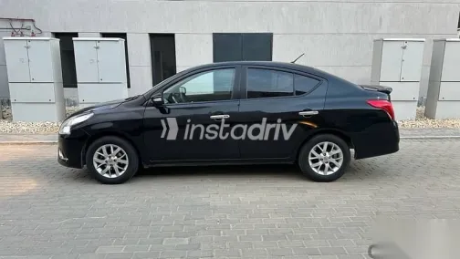 نيسان صنى 2023 أسود مستعملة للبيع - 5