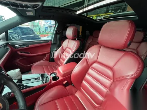 Porsche Macan 2024 Black Used for Sale - 5