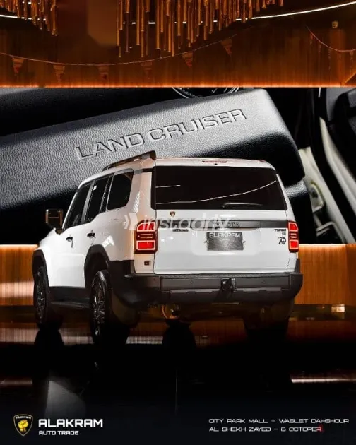 تويوتا برادو 2024 أبيض مستعملة للبيع - 2