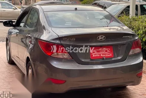 هيونداي اكسنت 2012 رمادي مستعملة للبيع - 5