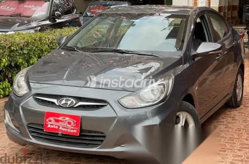 هيونداي اكسنت 2012 رمادي مستعملة للبيع - 7