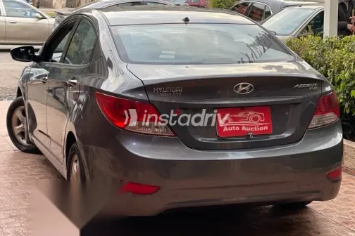 هيونداي اكسنت 2012 رمادي مستعملة للبيع - 9