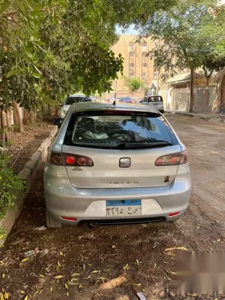 سيات ابيزا 2009 فضي مستعملة للبيع