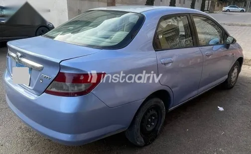 هوندا سيتى 2005 أزرق غامق مستعملة للبيع - 2