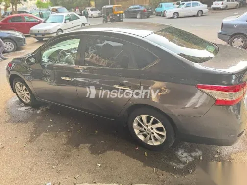 نيسان سنترا 2023 رمادي مستعملة للبيع - 2