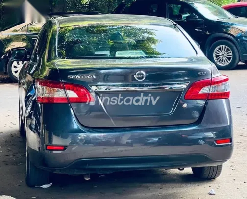 نيسان سنترا 2023 رمادي مستعملة للبيع - 9