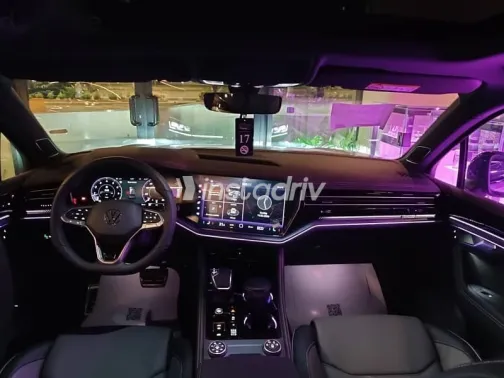 Volkswagen Touareg 2026 Gray New for Sale - 3