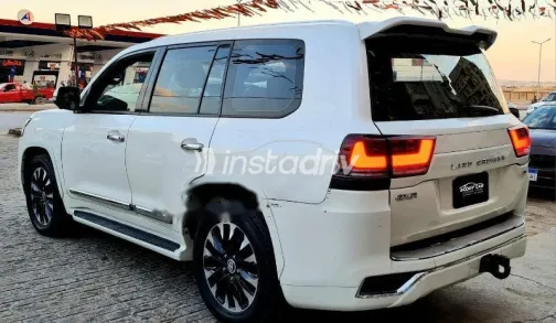 Toyota Land Cruiser 2011 White Used for Sale - 5