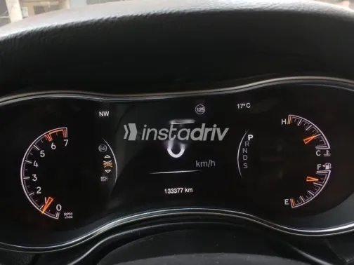 جيب جراند شيروكي 2016 أزرق غامق مستعملة للبيع - 5