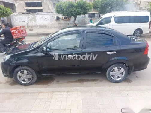 شيفروليه افيو 2015 أسود مستعملة للبيع - 4