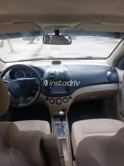 شيفروليه افيو 2015 أسود مستعملة للبيع - 5