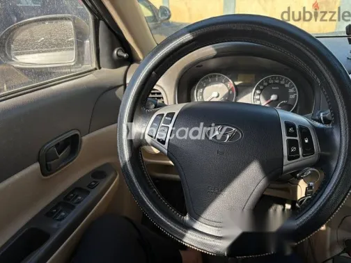 هيونداي اكسنت 2009 أسود مستعملة للبيع - 3