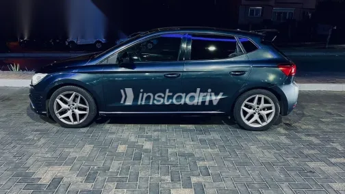 سيات ابيزا 2020 رمادي مستعملة للبيع - 1