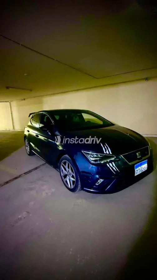 سيات ابيزا 2020 رمادي مستعملة للبيع - 4